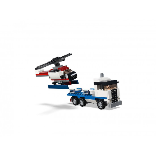 The designer of the LEGO Creator Tractor with shuttle (31091) The designer of the LEGO Creator Tractor with shuttle (31091)