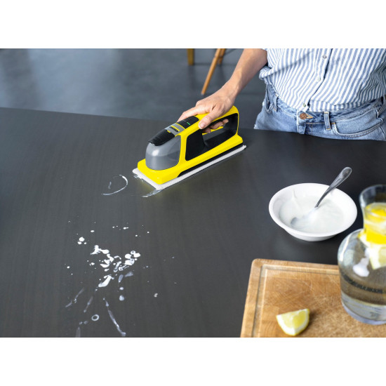 The vacuum cleaner for washing of windows of Karcher of KV 4 (vibropad) yellow The vacuum cleaner for washing of windows of Karcher of KV 4 (vibropad) yellow