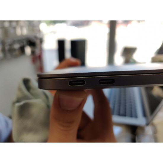 A1708 MacBook Pro Retina 13 APPLE laptop A1708 MacBook Pro Retina 13 APPLE laptop