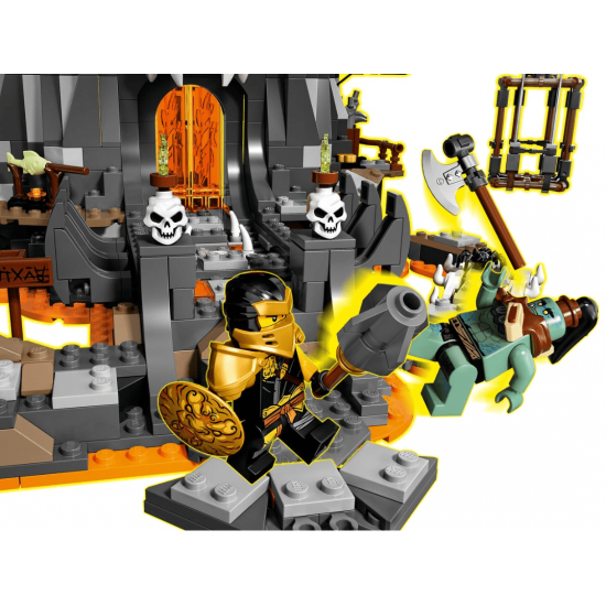 Конструктор LEGO Ninjago Подземелье колдуна-скелета (71722) Конструктор LEGO Ninjago Подземелье колдуна-скелета (71722)