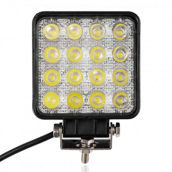 Светодиодная балка дополнительная фара 16 LED 105х105мм квадратная Autoexpect (05236) Светодиодная балка дополнительная фара 16 LED 105х105мм квадратная Autoexpect (05236)