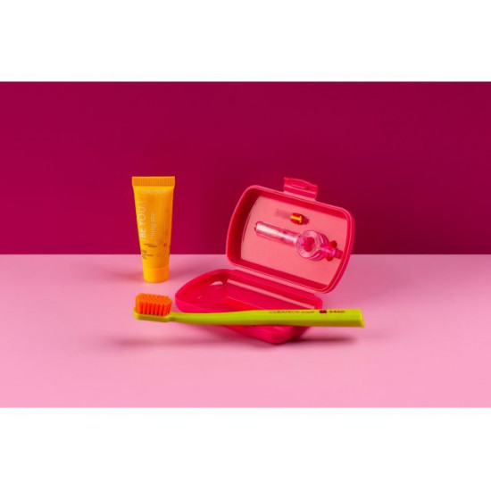Набір дорожній гігієнічний Curaprox Be You Red (7612412428889/7612412429909) Набір дорожній гігієнічний Curaprox Be You Red (7612412428889/7612412429909)