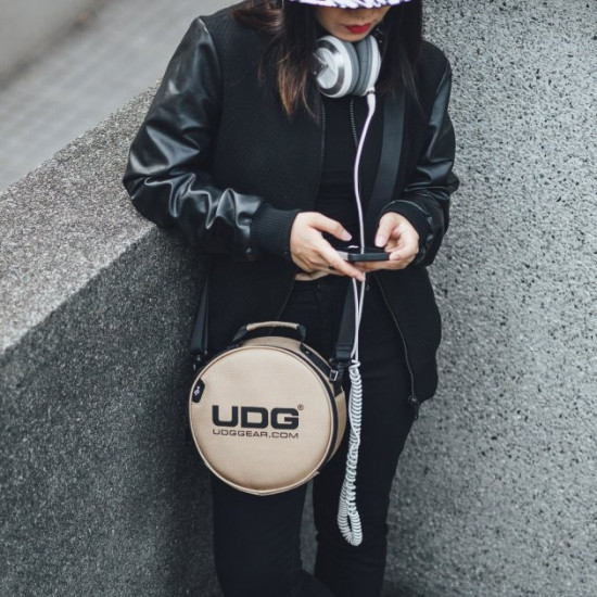 Сумка для навушників UDG Ultimate DIGI Headphone Bag Gold (U9950GD) Сумка для навушників UDG Ultimate DIGI Headphone Bag Gold (U9950GD)