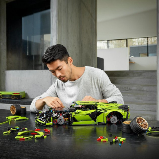 LEGO Technic Lamborghini Si?n FKP 37 3696 pieces (42115) LEGO Technic Lamborghini Si?n FKP 37 3696 pieces (42115)