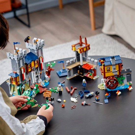 LEGO Creator Medieval Castle 1426 pieces (31120) LEGO Creator Medieval Castle 1426 pieces (31120)