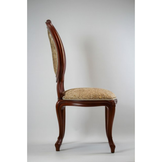 Dining chair for the kitchen made of natural wood. Dining chair for the kitchen made of natural wood.