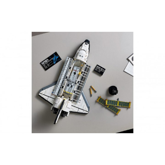 LEGO NASA construction set: Space Shuttle Discovery 2354 parts (10283) LEGO NASA construction set: Space Shuttle Discovery 2354 parts (10283)