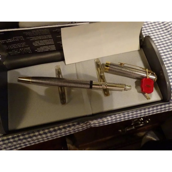 Серебряная ручка Parker Sonnet K534, цвет Cisele (серебро 925 пробы) Серебряная ручка Parker Sonnet K534, цвет Cisele (серебро 925 пробы)