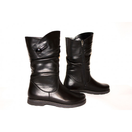 Leather boots on fur, from the manufacturer. Dimensions 36 to 42. Wholesale from 5 pieces less for $ 5 Leather boots on fur, from the manufacturer. Dimensions 36 to 42. Wholesale from 5 pieces less for $ 5