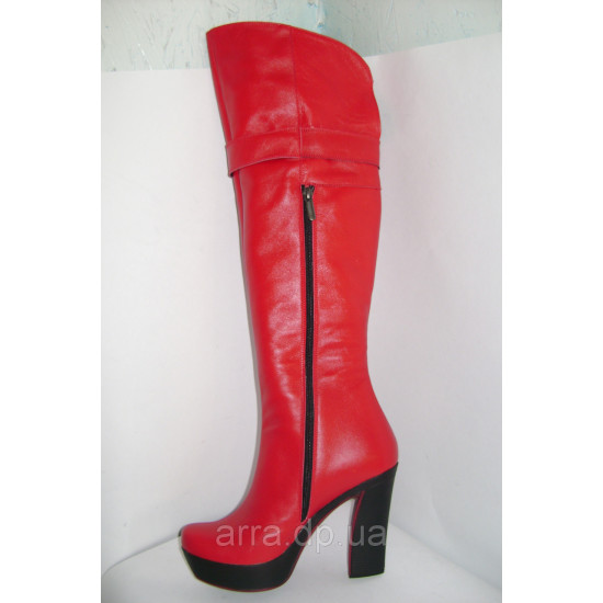 Red heels with heels.Free shipping Sizes from 36 to 40. Red heels with heels.Free shipping Sizes from 36 to 40.