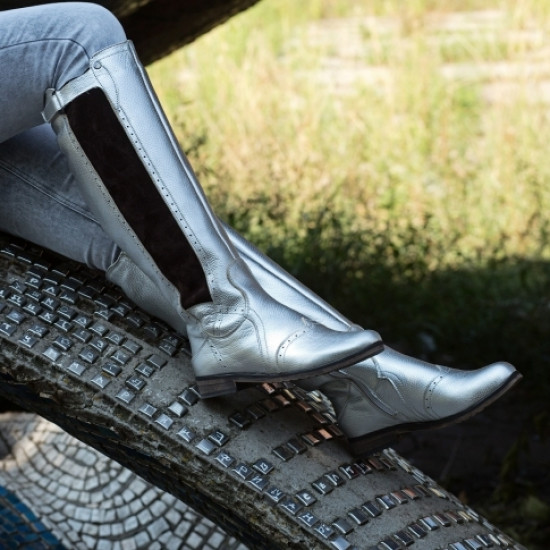 Leather boots Leather boots