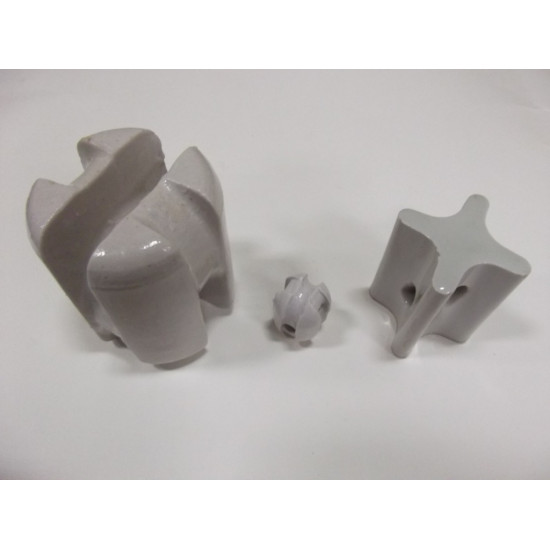 ceramic insulators 1000 pcs. ceramic insulators 1000 pcs.