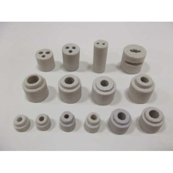 ceramic insulators 1000 pcs. ceramic insulators 1000 pcs.