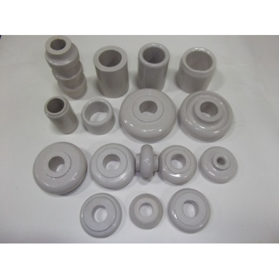 ceramic insulators 1000 pcs. ceramic insulators 1000 pcs.