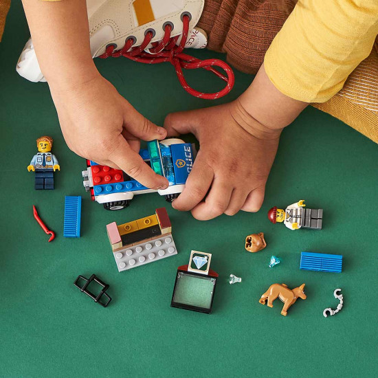 Конструктор LEGO City Поліцейський загін з собакою Конструктор LEGO City Поліцейський загін з собакою