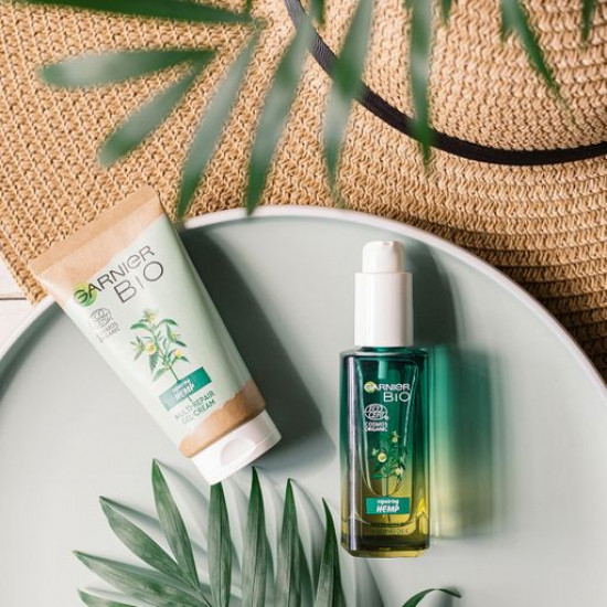 The night restoring oil for sensitive face skin of Garnier BIO Repairing Hemp with essential oil of hemp, 30 ml The night restoring oil for sensitive face skin of Garnier BIO Repairing Hemp with essential oil of hemp, 30 ml