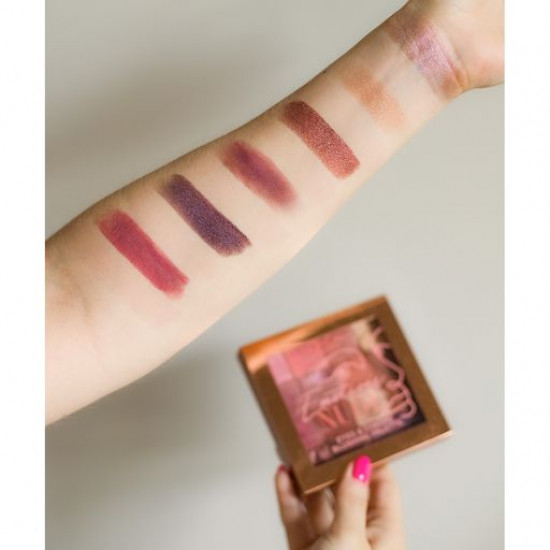 Палетка тіней для повік і рум'ян L'Oreal Paris Emotions of Nude, 15 г Палетка тіней для повік і рум'ян L'Oreal Paris Emotions of Nude, 15 г