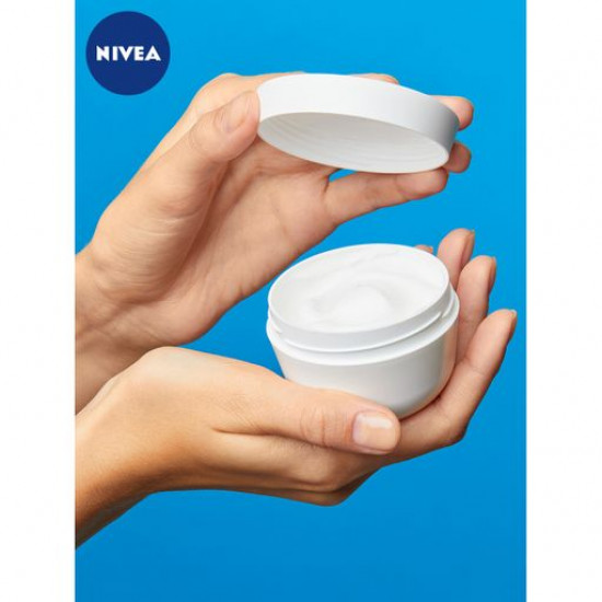 The moisturizing intensive cream for the person NIVEA Care all-type skin, with shea butter, 100 ml The moisturizing intensive cream for the person NIVEA Care all-type skin, with shea butter, 100 ml