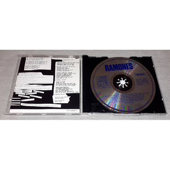 Signature Ramones - Too Tough To Die Signature Ramones - Too Tough To Die