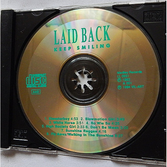 LAID BACK - KEEP SMILING LAID BACK - KEEP SMILING